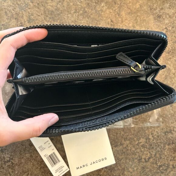 NWT Marc Jacobs All Around Zip Large Wristlet Black - Picture 5 of 9